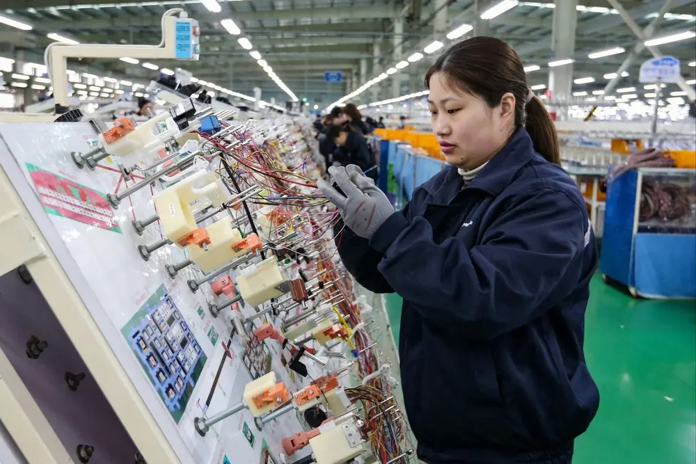 Los capitales chinos avanzan en el mundo, aunque algunos países le han puesto freno en sectores estratégicos