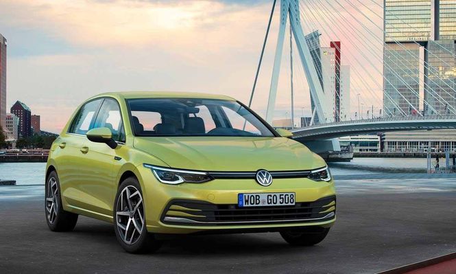 Un vehículo Volkswagen Golf&nbsp; modelo 2020