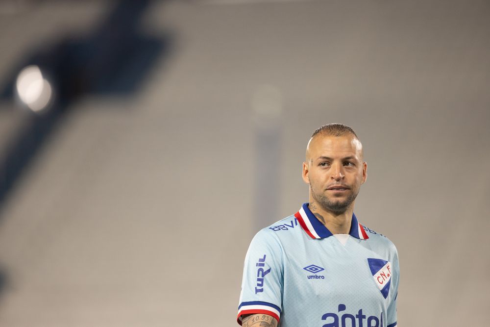 Nicolás López