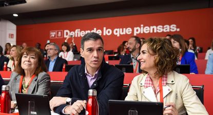 Pedro Sánchez y María Jesús Montero