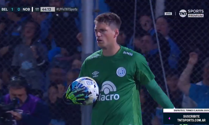 El insólito penal que el ex Peñarol Thiago Cardozo le atajó al Pipa Benedetto; mirá el video y el revuelo que se armó en Newells