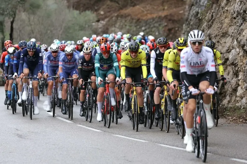 El pelotón viaja a Italia