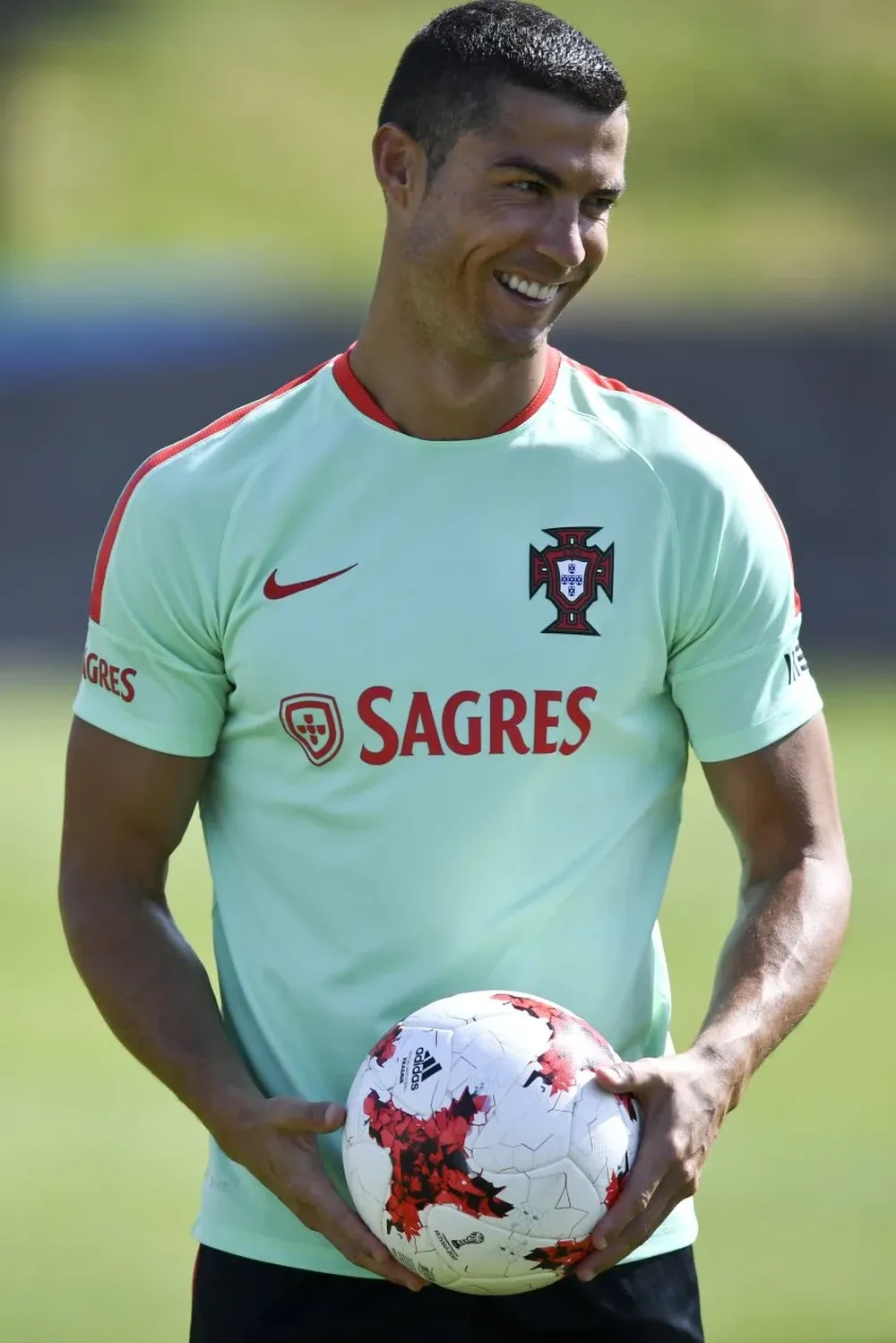 Cristiano Ronaldo, figura en Portugal, la máxima atracción en el torneo que se disputará en Rusia.