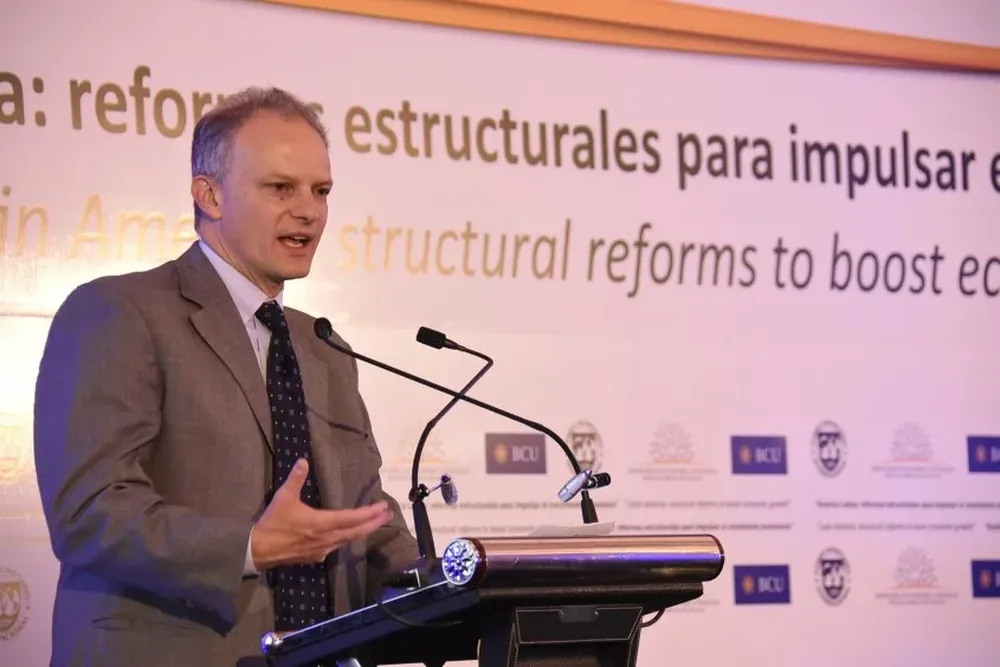 Director del Departamento del Hemisferio Occidental del Fondo Monetario Internacional (FMI), Alejandro Werner, este martes en Montevideo