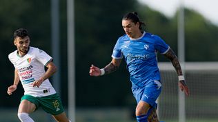Darwin Núñez jugó con Al-Hilal en la pretemporada en Austria, ante Alger de Argelia