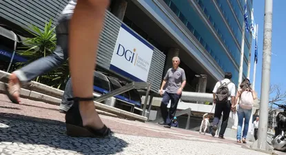 Rendición sube impuestos a actividades con paraísos fiscales