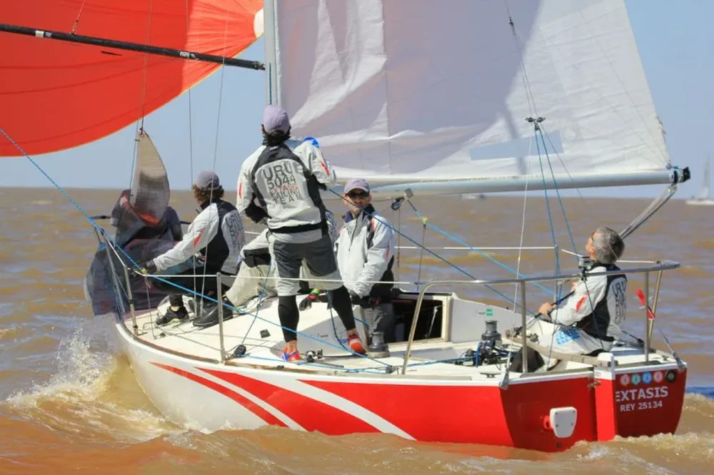 El Éxtasis de Pedro garra en plena faena en el Puerto de Olivos