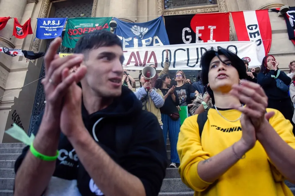 Estudiantes del IAVA se reunieron en Secundaria