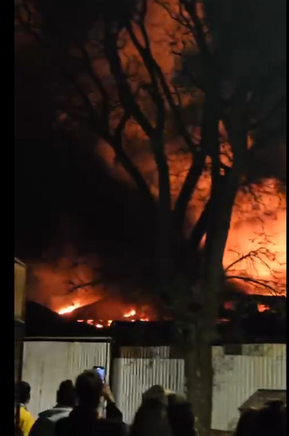 Imágenes del incendio en Villa Española