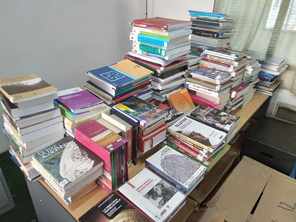 Los libros estarán identificados como parte de la colección del expresidente