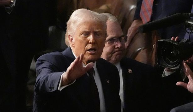 La guerra comercial de Trump hace retroceder casi ocho décadas de globalización, advierte JP Morgan