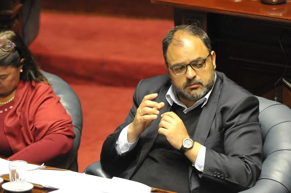 Charles Carrera, uno de los demandantes.