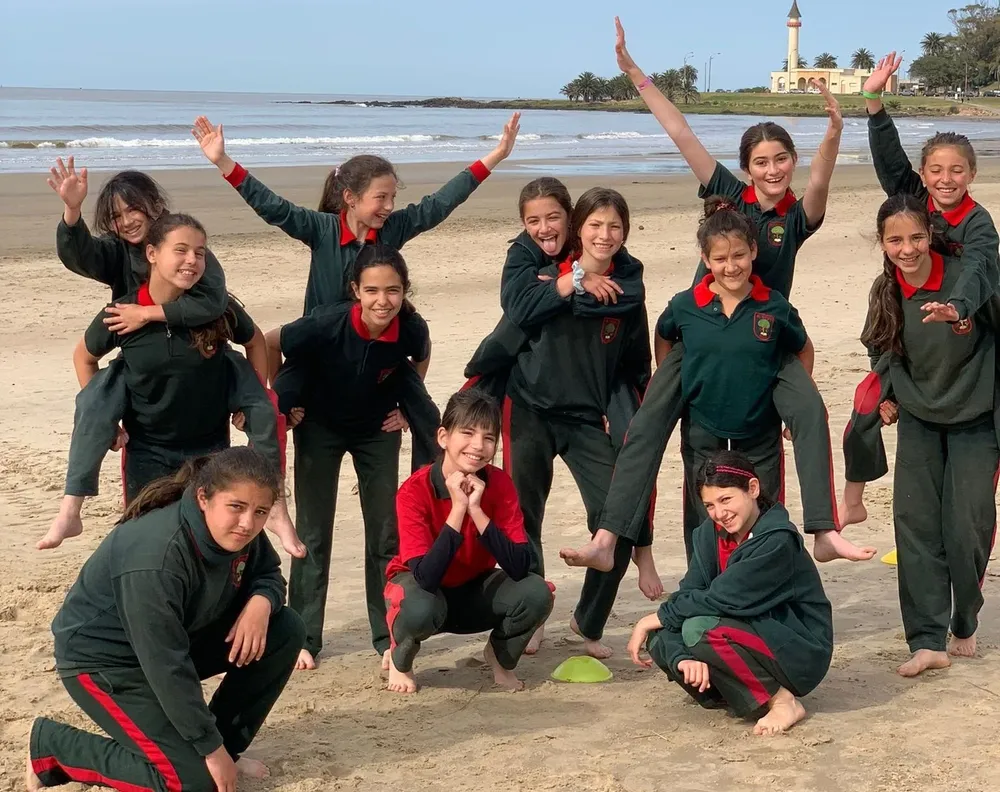 Momento de deporte en la playa.
