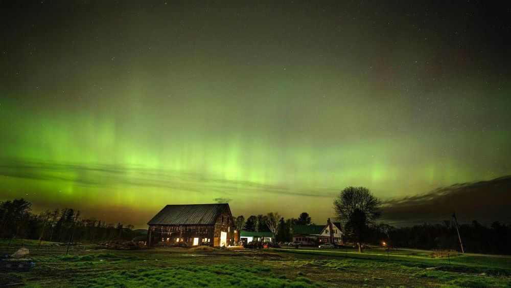 Los deslumbrantes espectáculos cósmicos en la Tierra, como las auroras boreales, son causados ​​por el viento solar.
