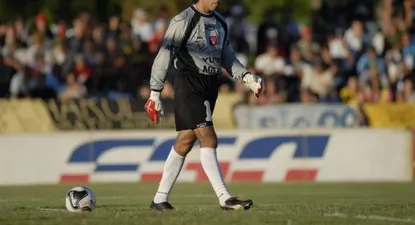 Navarro Montoya se agarró a trompadas