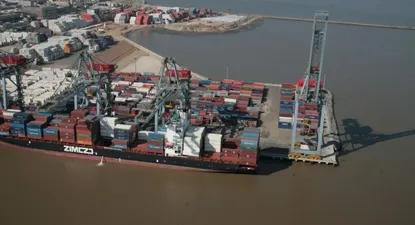Depósitos de Lobraus donde funcionará el nuevo centro logístico de Brother