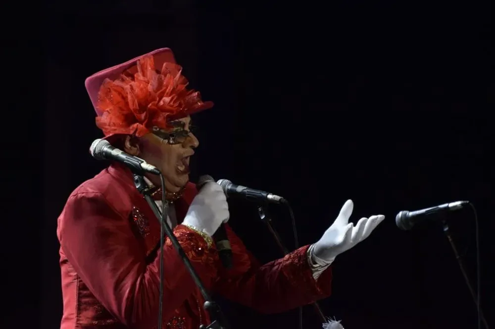 Miguel Villalba, de parodistas Nazarenos.