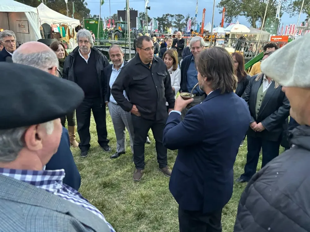Luis Lacalle Pou en el stand de Cufma.