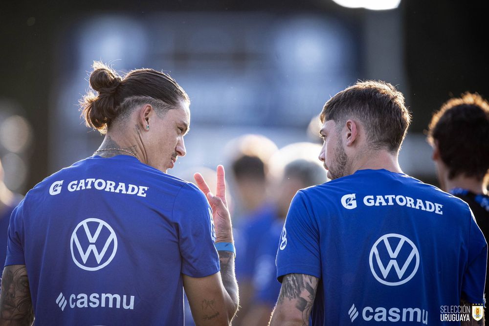 Darwin Núñez y Federico Valverde con la selección uruguaya en New Jersey