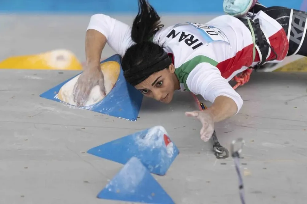 La escaladora iraní Elnaz Rekabi