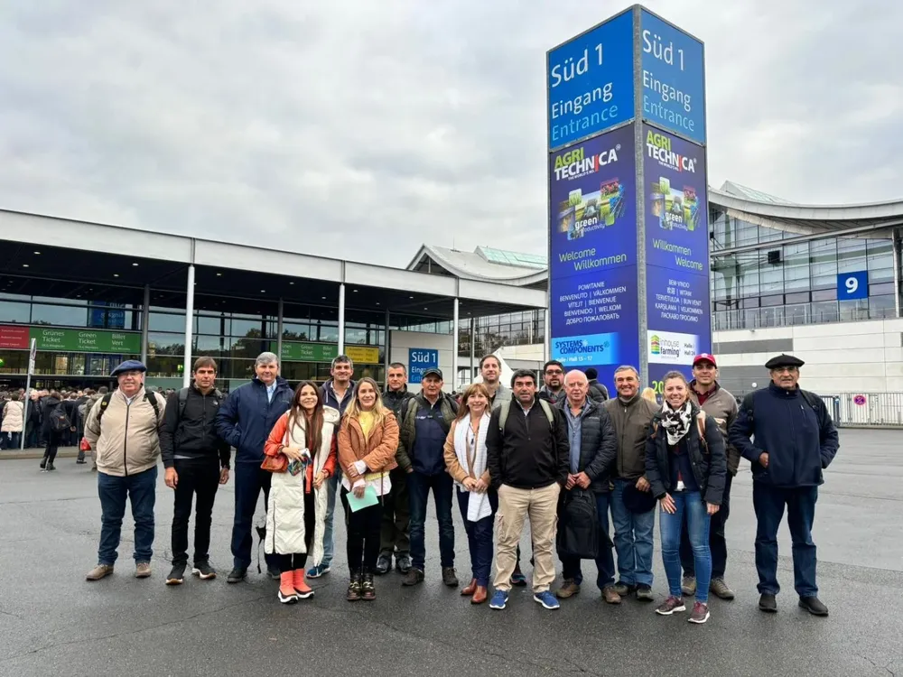 La delegación de Uruguay en uno de los accesos al predio de exposiciones en Hannover.