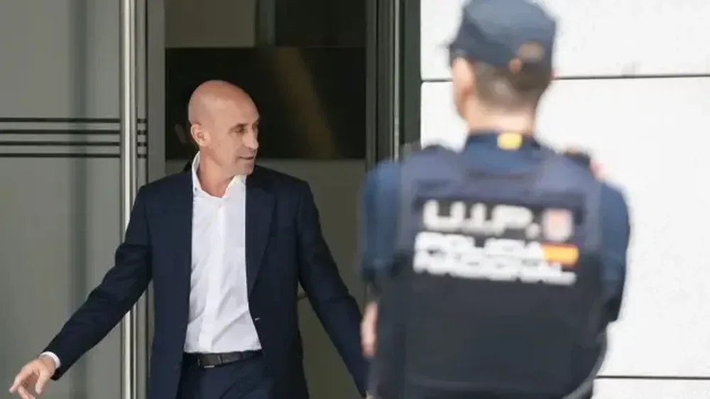 LuisRubiales, al salir de la Audiencia por su causa judicial.