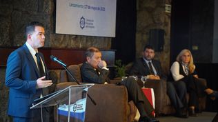 El presidente de la CIU, Leonardo García, junto al ministro Gabriel Oddone