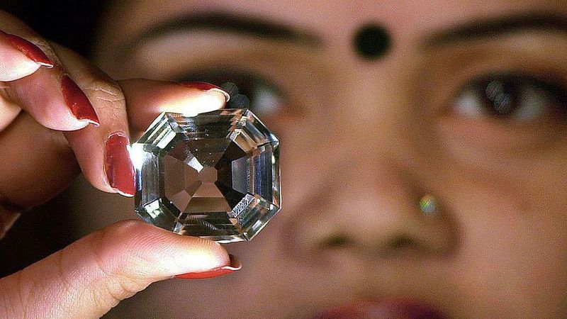 La fascinante historia del Koh-i-Noor, el diamante de la Casa Real británica que el alcalde de Nueva York dijo debería ser devuelto a India