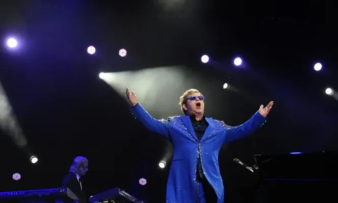 Elton John en el Parque Central
