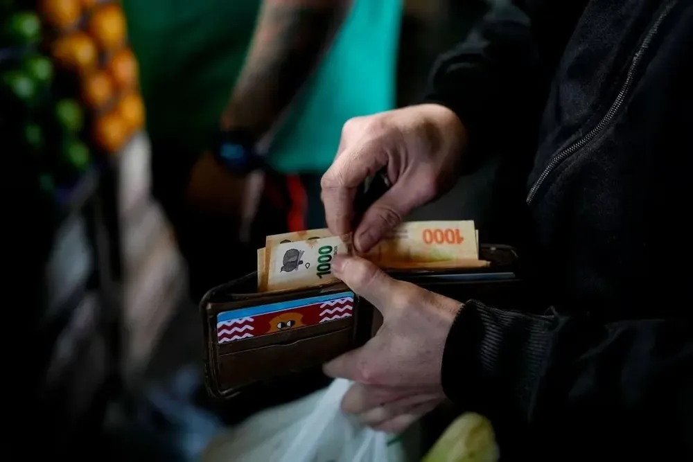 Los salarios en Argentina aumentaron un 150% y hubo pérdida del 20% contra la inflación