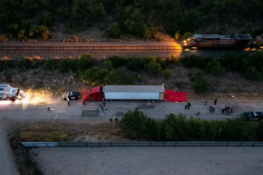 Los procedimientos contra la banda de traficantes se producen un mes después de que 53 migrantes -entre ellos 21 guatemaltecos- murieran abandonados un trailer al sol en San Antonio, Texas