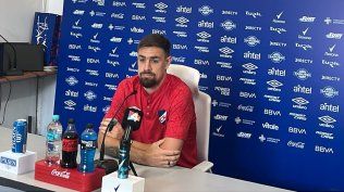 Sebastián Coates en conferencia