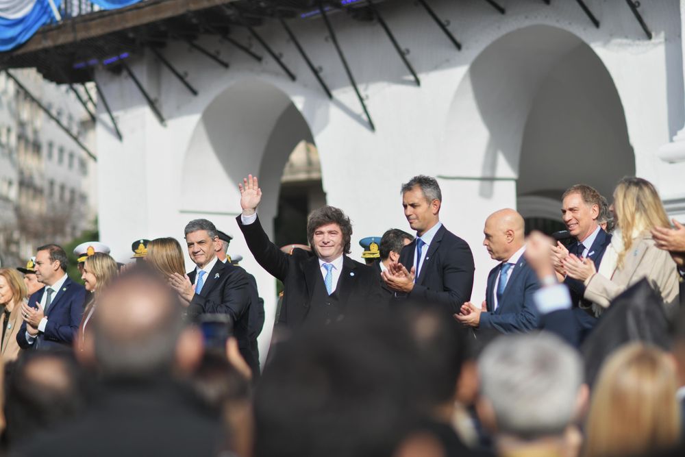 Santiago Caputo y Martín Menem cara a cara mientras en La Libertad Avanza les piden 