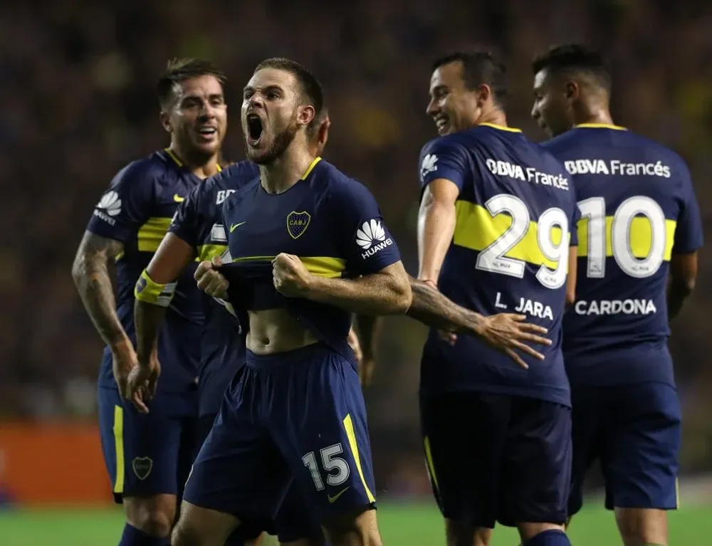 Nandez festeja su golazo ante Colón