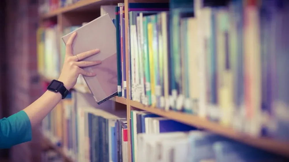 Las obras elegidas incluyen novelas, poemas, cuentos populares y dramas en 33 idiomas.