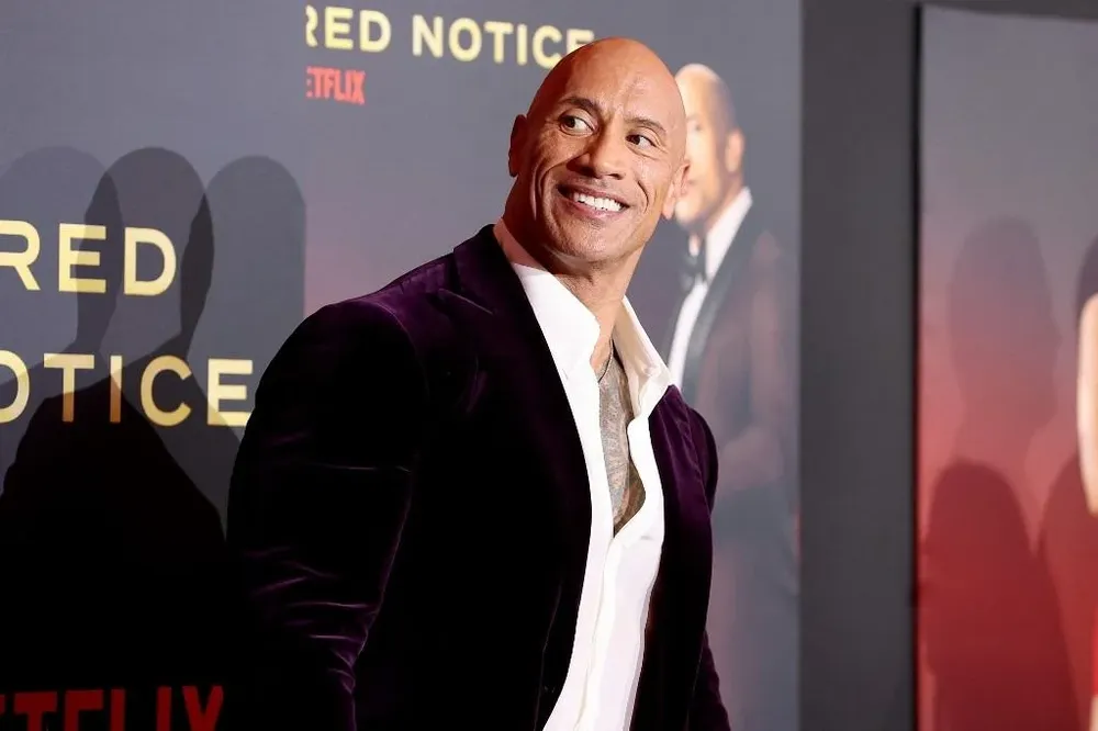 Dwayne Johnson en el lanzamiento de Red Notice