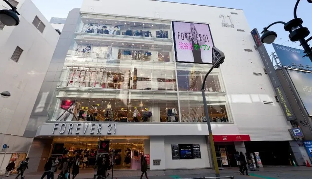 La compañía, con sede en Los Ángeles, California, tiene 480 locales alrededor del mundo