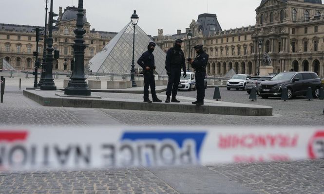 Robo al Louvre: los detenidos no pertenecen al crimen organizado pero actuaron como una banda estructurada