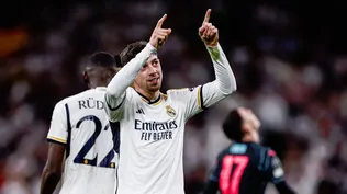 Federico Valverde juega con Real Madrid