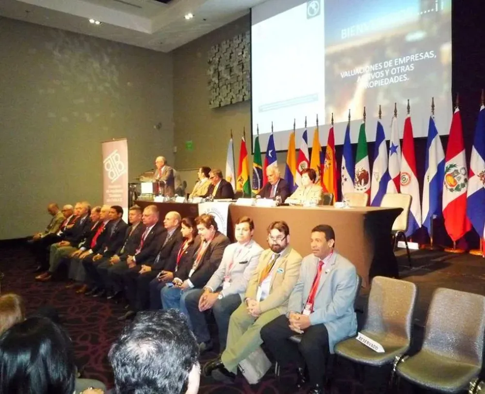 En la XXIX edición del Congreso de la Upav, estuvo presente por Uruguay el rematador Eduardo Franchi