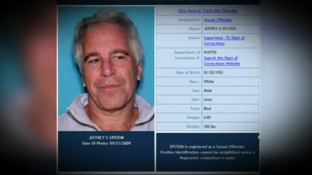 Jeffrey Epstein está acusado de dirigir una vasta red de niñas menores de edad con las que traficaba.