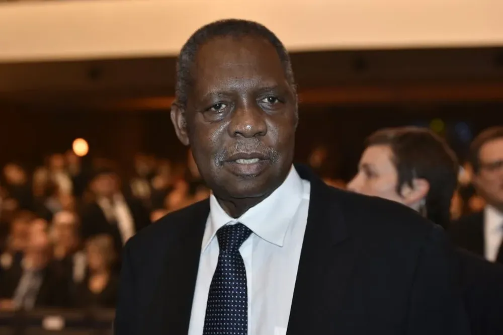 Issa Hayatou, presidente de la Confederación Asiática e interino de FIFA