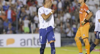 Nicolás López, cinco goles en tres partidos