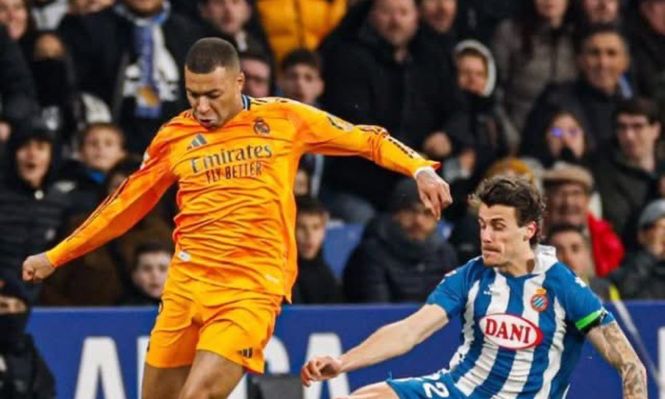 La dura entrada contra Mbappé.