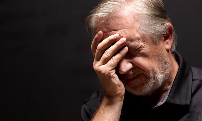 Alzheimer: el comportamiento que aumenta el riesgo de padecer la enfermedad