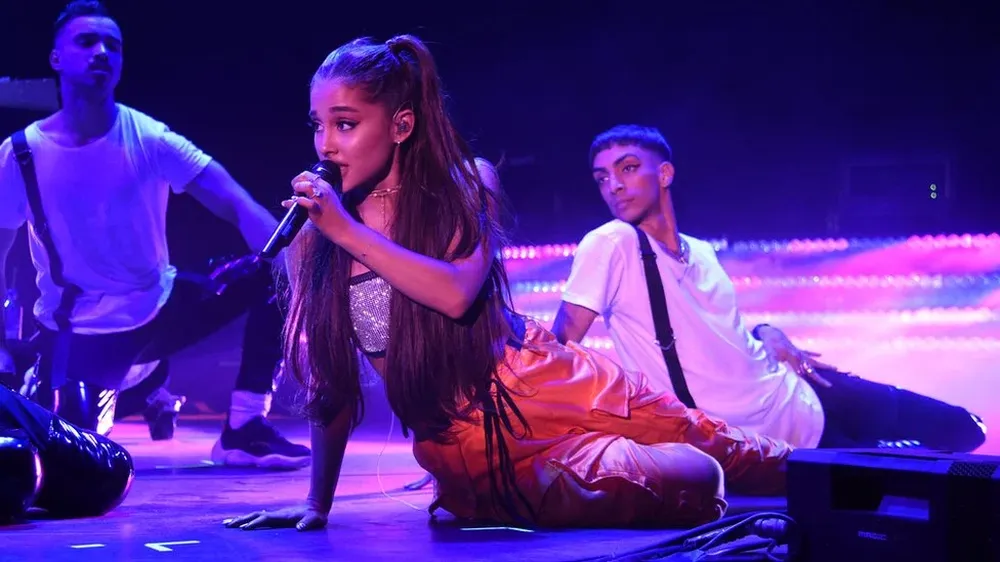 Amazon contrató a la cantante Ariana Grande para promocionar su nullPrime Daynull.