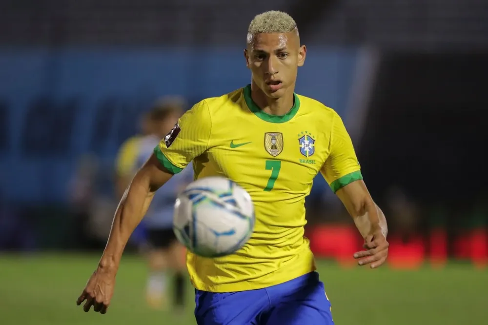 Richarlison jugó un gran primer tiempo en Brasil