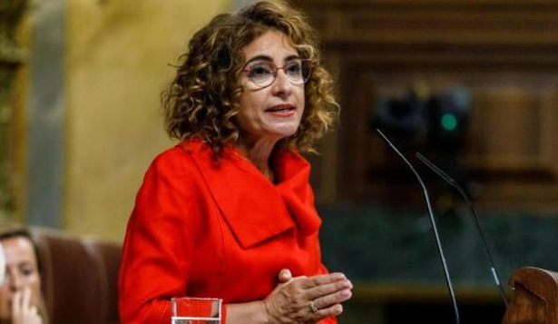 Montero defiende en el Congreso el cupo catalán e insta al PP a un pacto para evitar la confrontación entre las CCAA