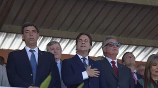 Gonzalo Valdés Requena, Luis Lacalle Pou y Fernando Mattos, en el palco de la Rural del Prado.