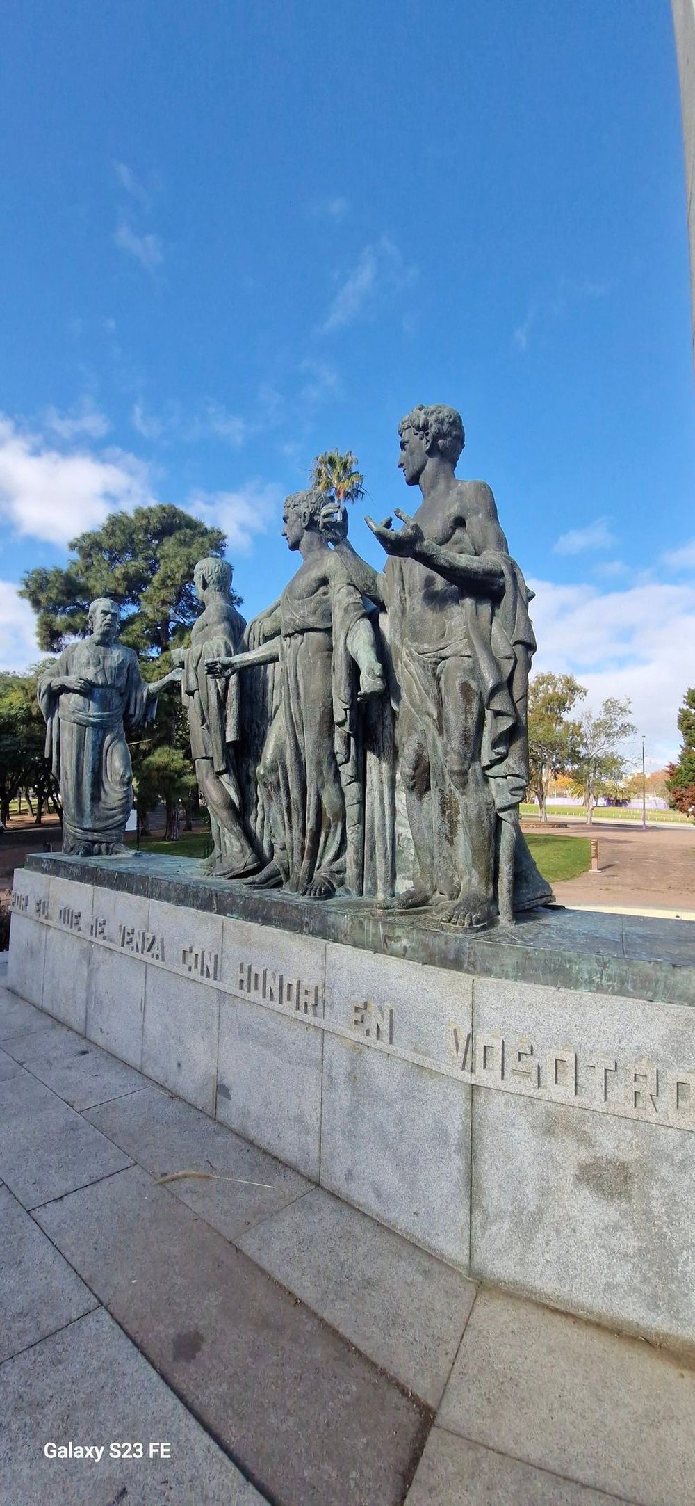 Vandalizan monumento a José Enrique Rodó en Montevideo: denuncian que ...
